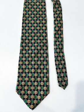 North Shore Green & Black Floral Oval Silk Tie